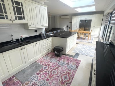House Croft Close in Greater London