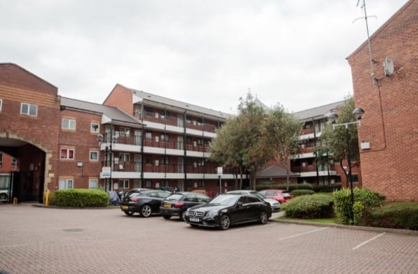 Flat Saphire Court in Birmingham