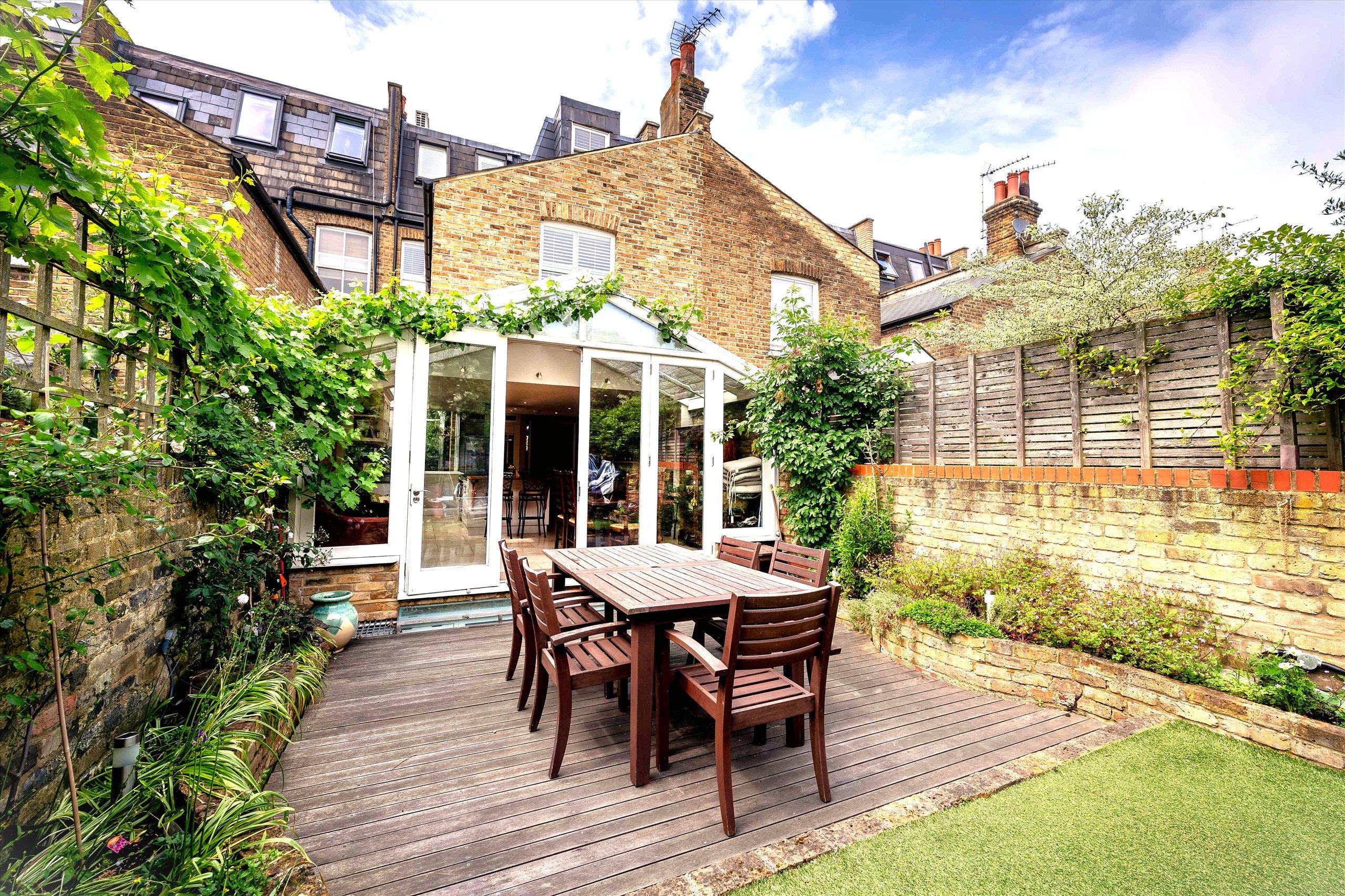 House Bovingdon Road in Greater London