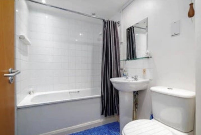 Room Townmead Road in Greater London