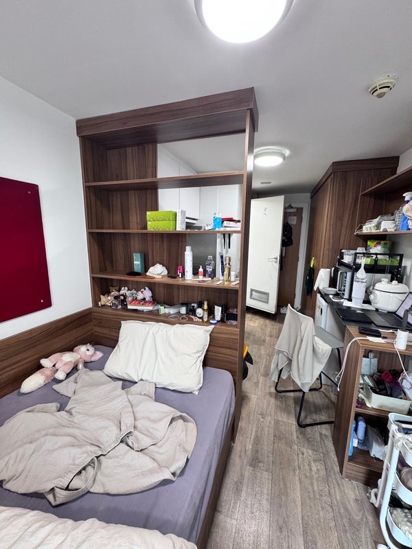 Flat Goswell Road in Greater London