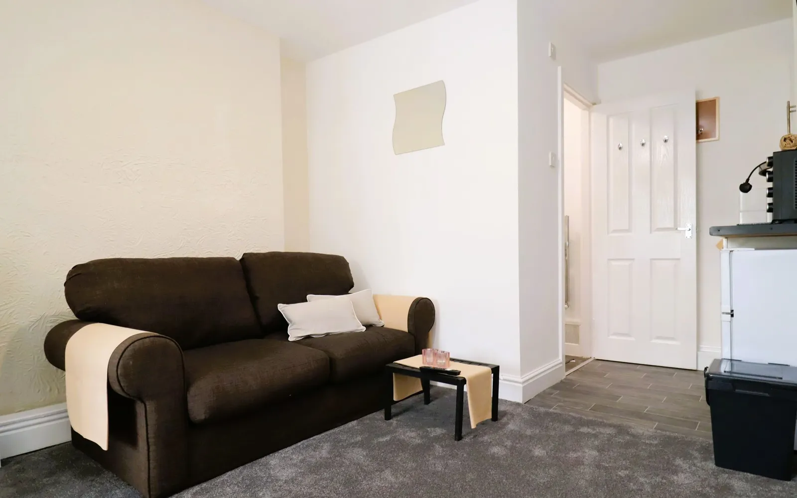 Room Wellfield Street in Warrington