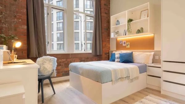Flat Whitworth Street in Manchester