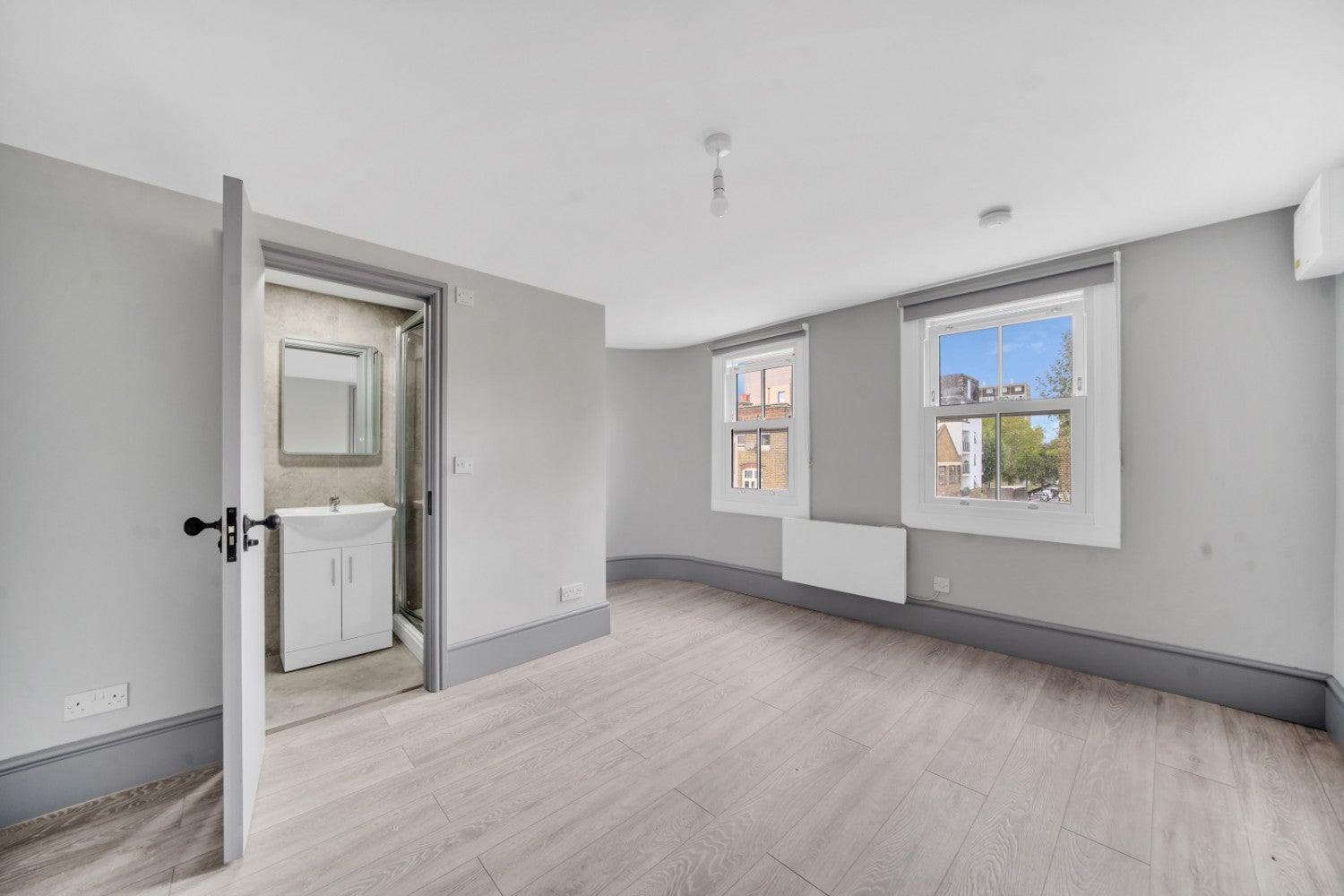Flat Voss Street in Greater London