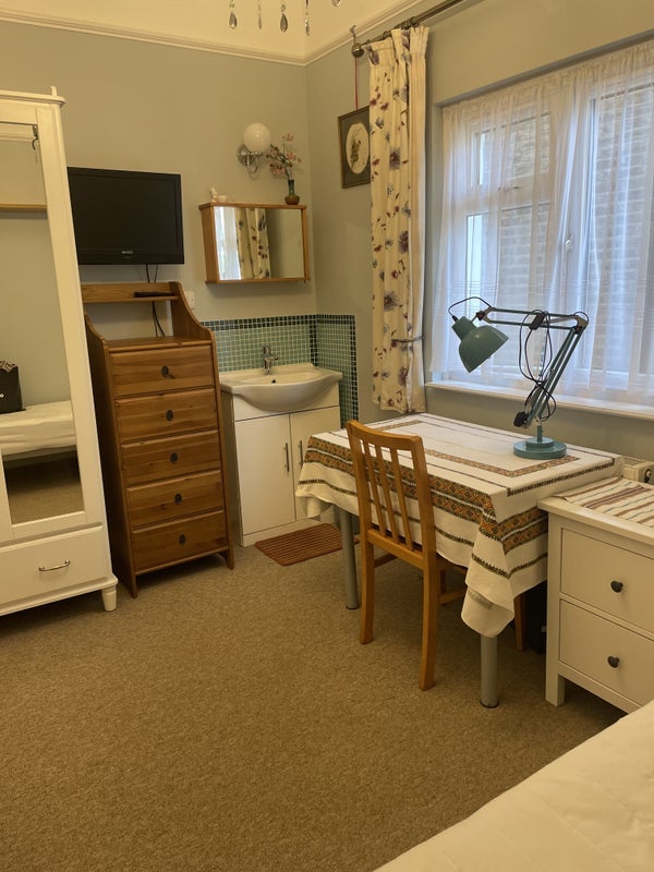 Room Frithville Gardens in Greater London