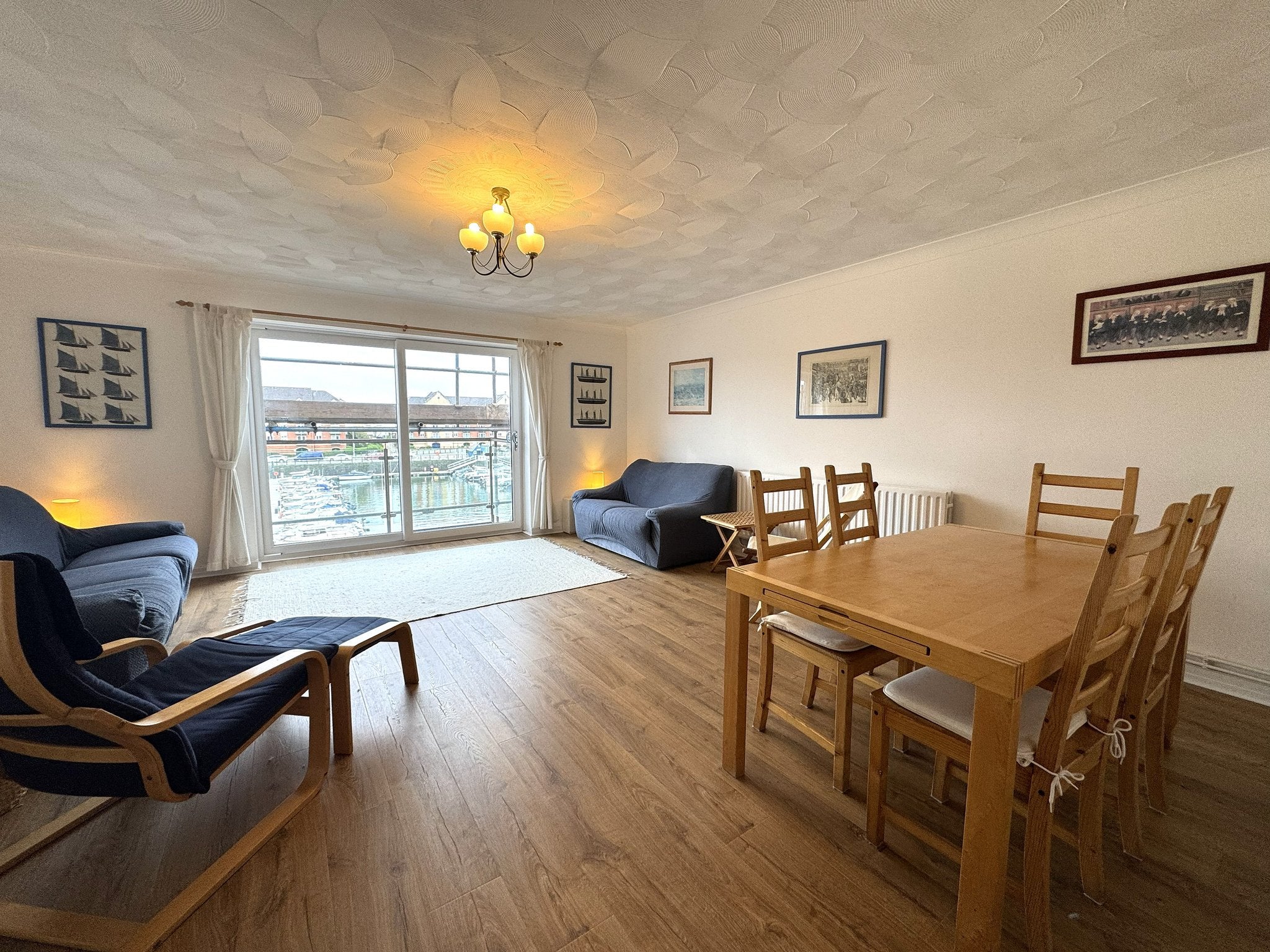 Flat Victoria Quay in Swansea