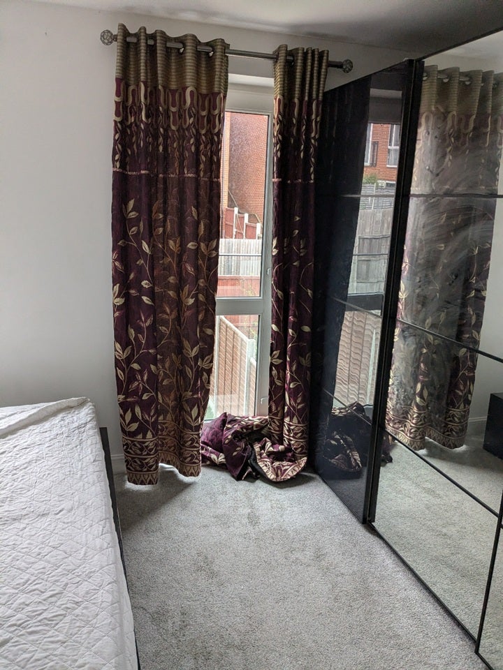 Room Oakes Crescent in Dartford