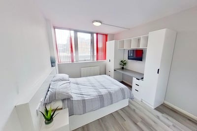 Room Milton Street in Nottingham