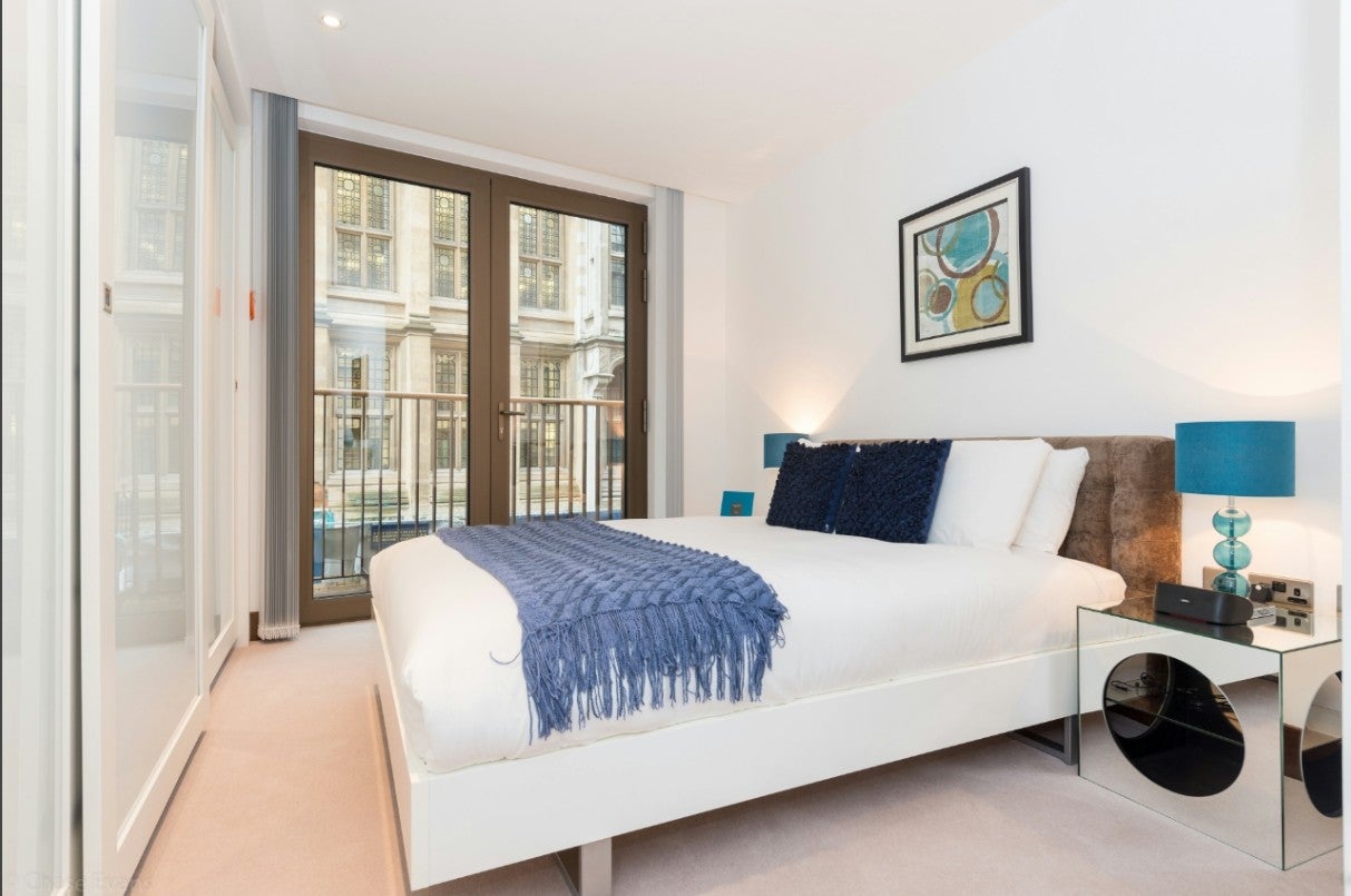 Flat Fetter Lane in City of London