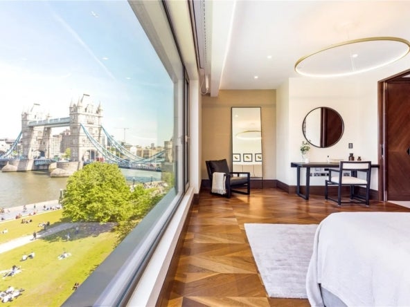 Flat Duchess Walk in Greater London