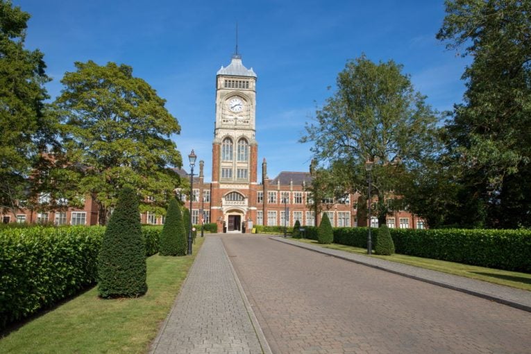 Flat Royal Connaught Drive in Hertsmere