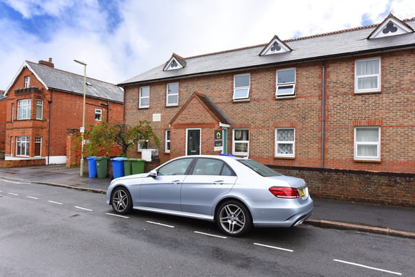 Flat St George's Road in Rushmoor