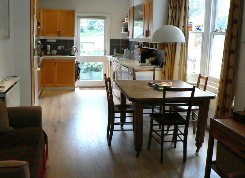 Room Swallowfield Road in Greater London