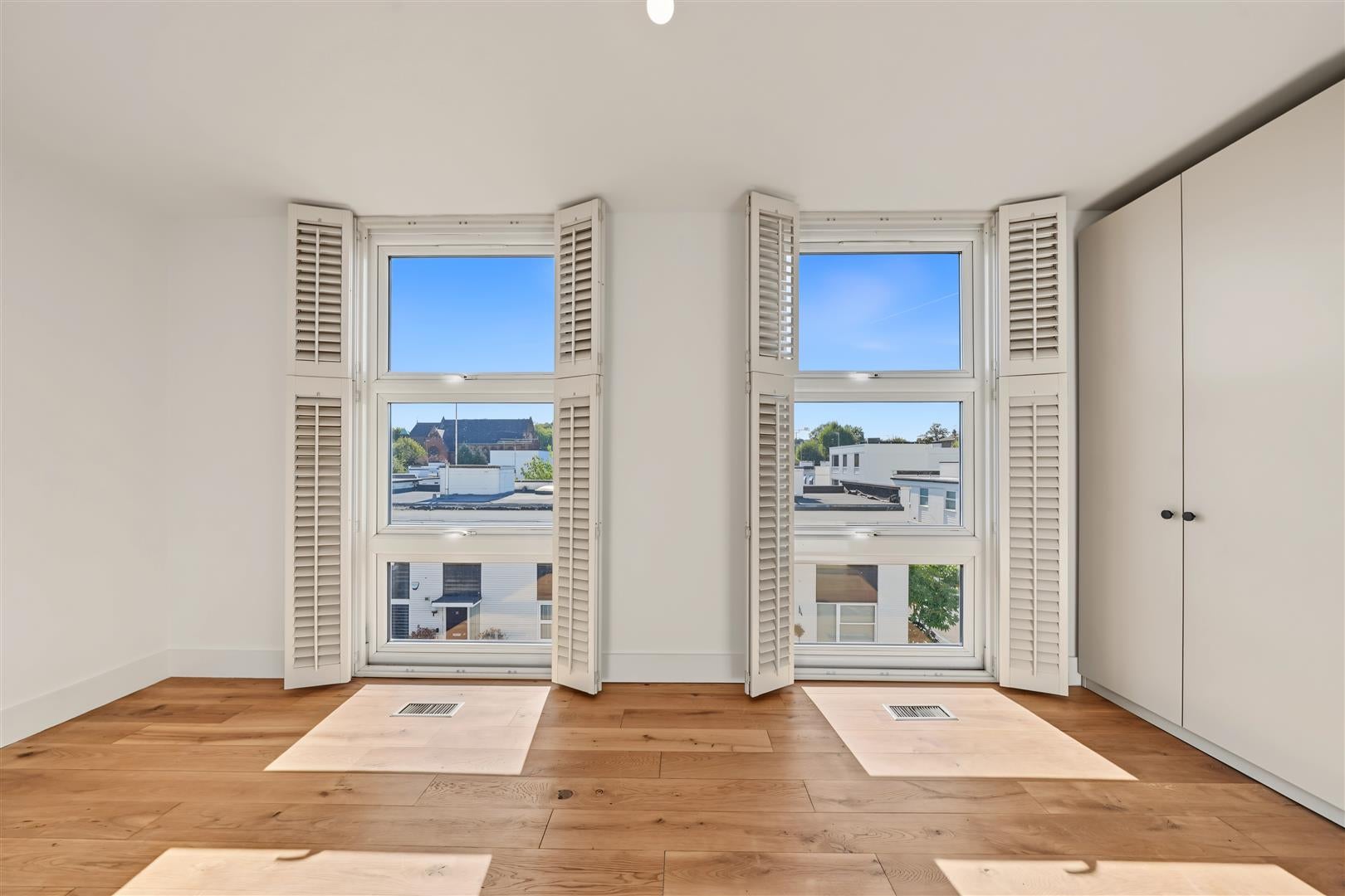 House Quickswood in Greater London