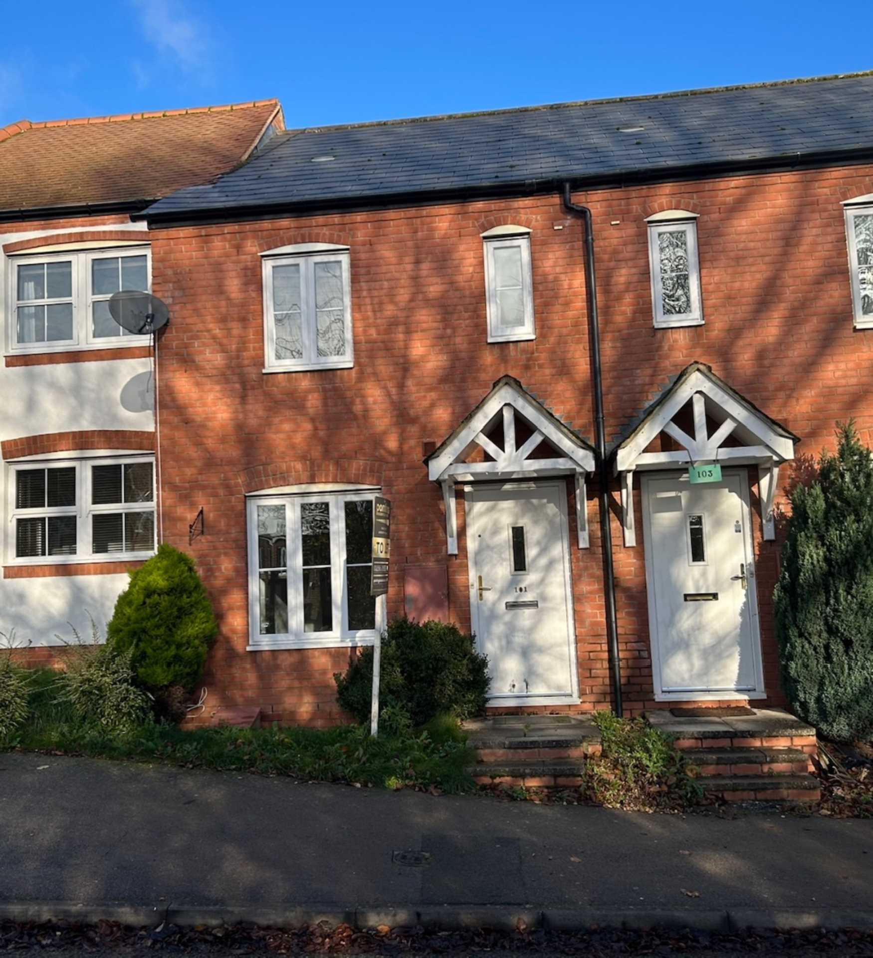 House Winter Gardens Way in Cherwell District