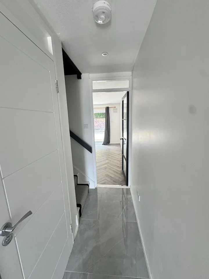Room Goldsdown Road in Greater London