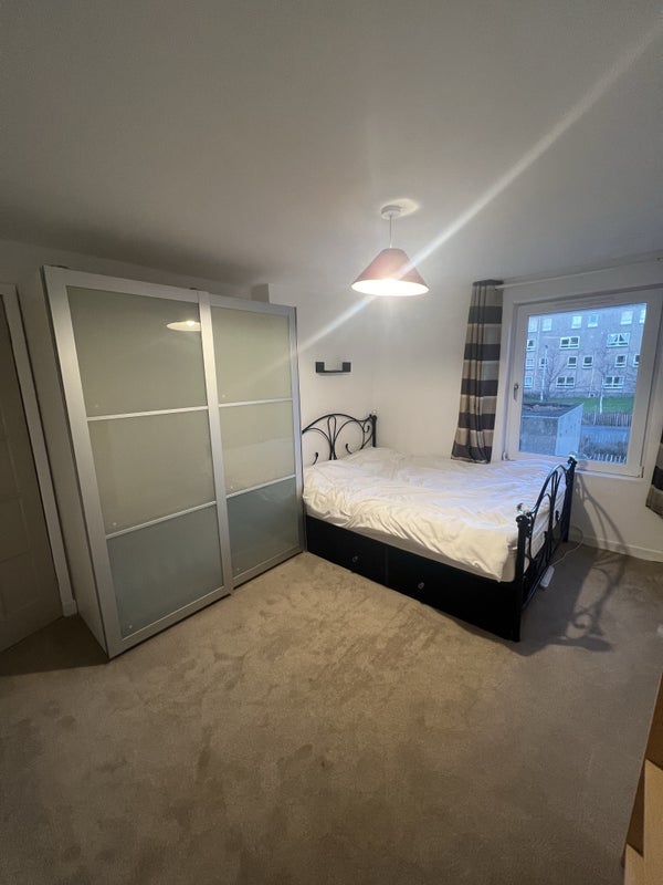 Room Oxgangs Drive in City of Edinburgh
