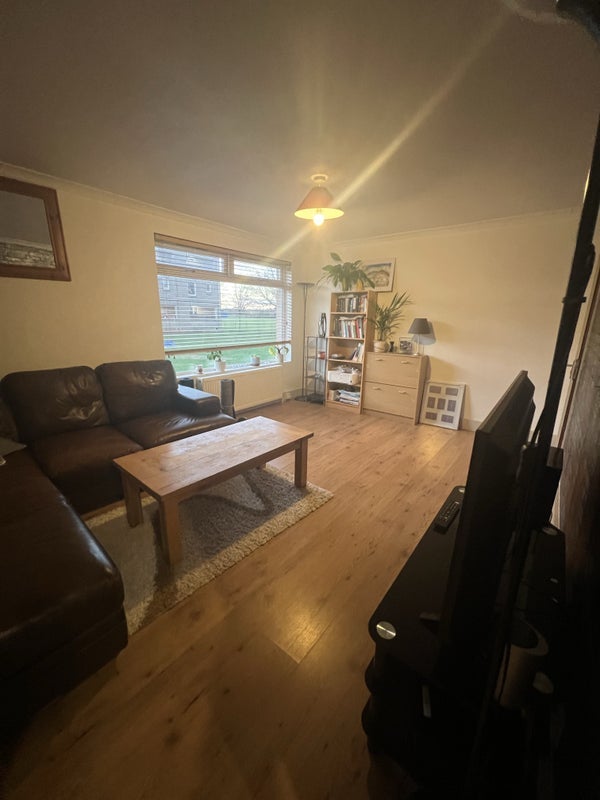 Room Oxgangs Drive in City of Edinburgh