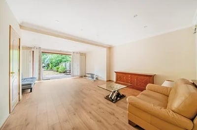 House Bushey Road in Greater London