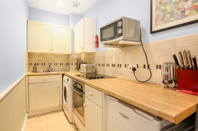 Flat Castletown Road in London