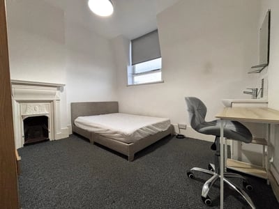 Room Park Street in Southend-on-Sea
