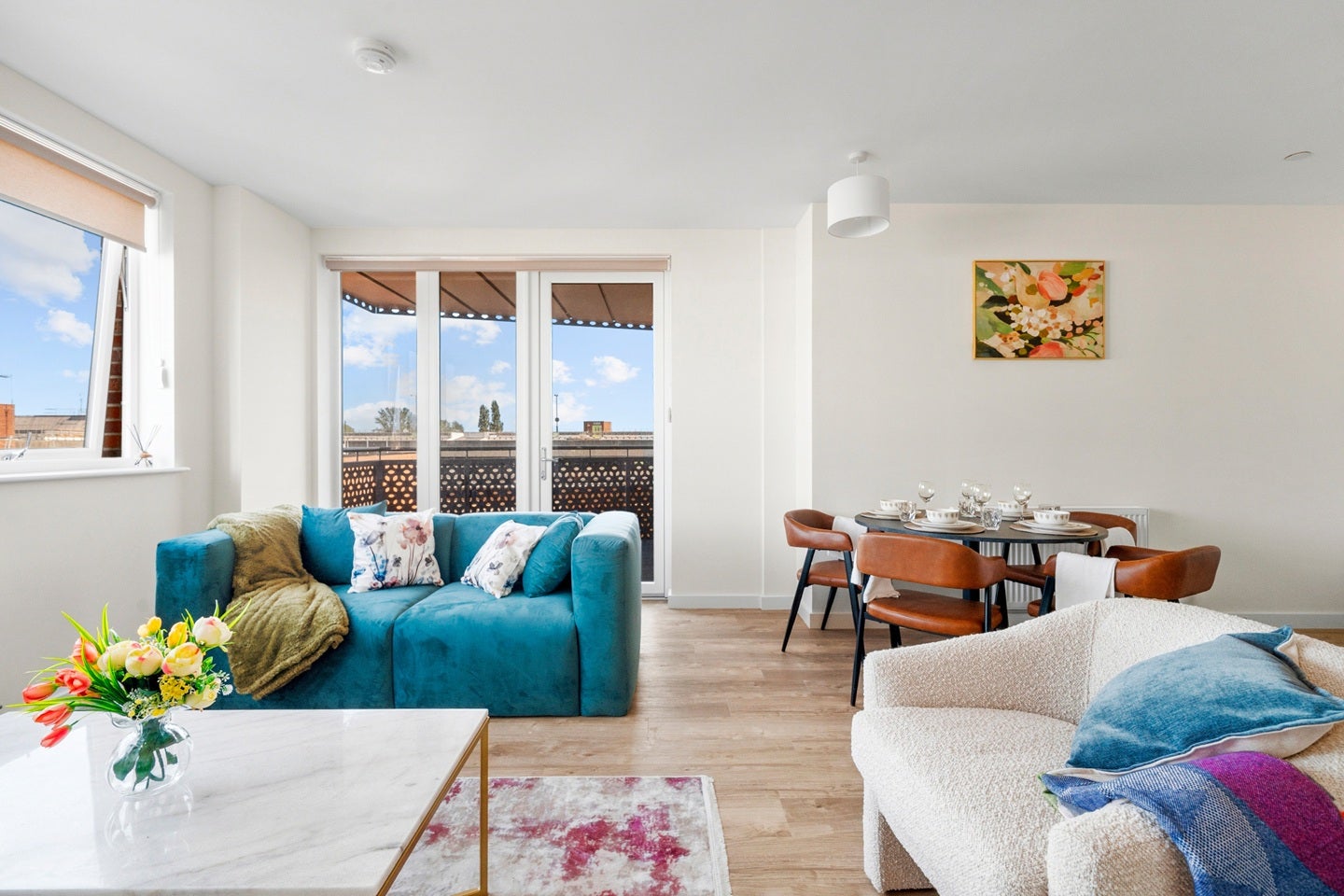Flat Elmsleigh Road in Borough of Spelthorne