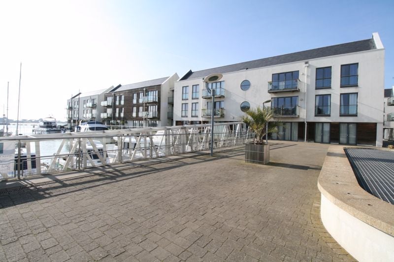 Flat Waterside in Brightlingsea
