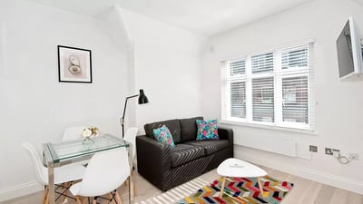 Flat Essex Street in City of Westminster