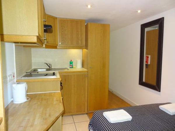 Flat Cartwright Gardens in Greater London