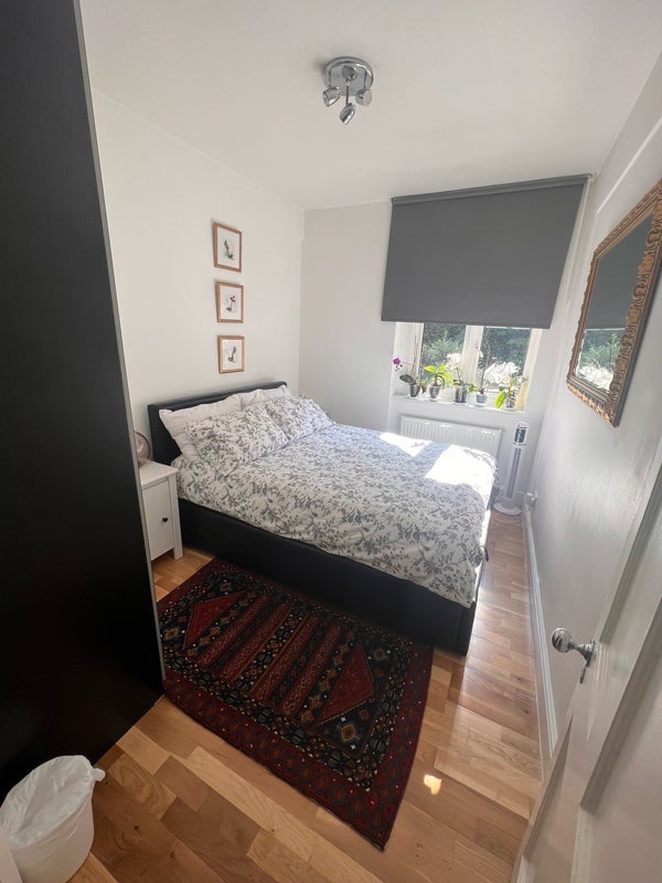 Flat Trinity Crescent in Greater London