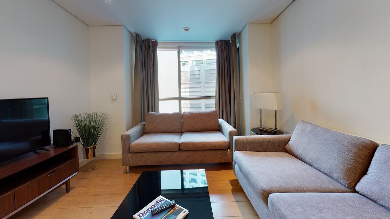 Flat Merchant Square in City of Westminster