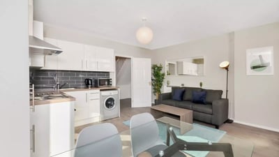 Room Cambridge Heath Road in Greater London