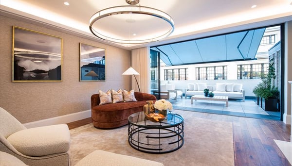 Flat Cawdor Crescent in Greater London