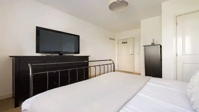 Flat Highbury Grove in Greater London
