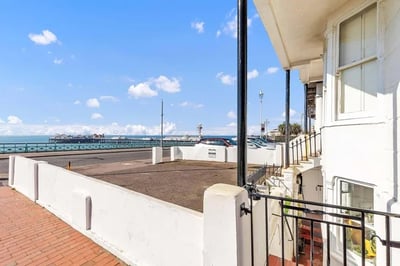 Flat Marine Parade in Brighton