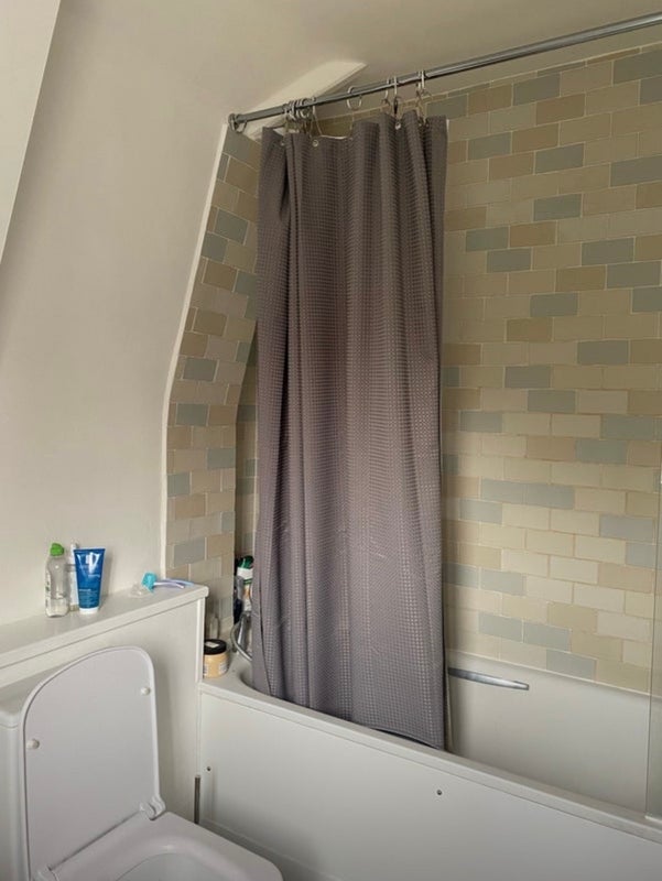 Room Cranleigh Street in Greater London