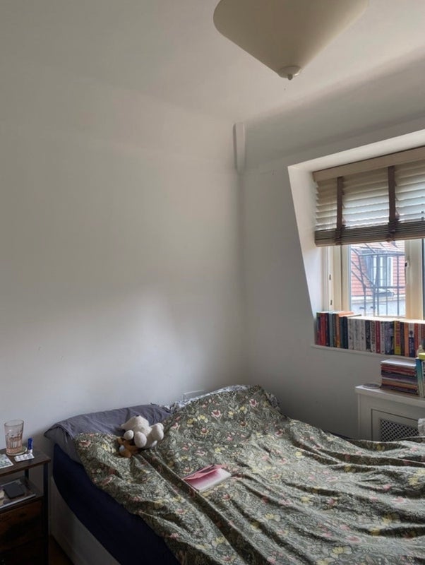 Room Cranleigh Street in Greater London