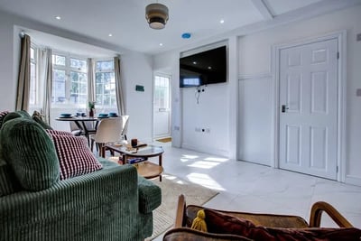 House Ayley Croft in Greater London