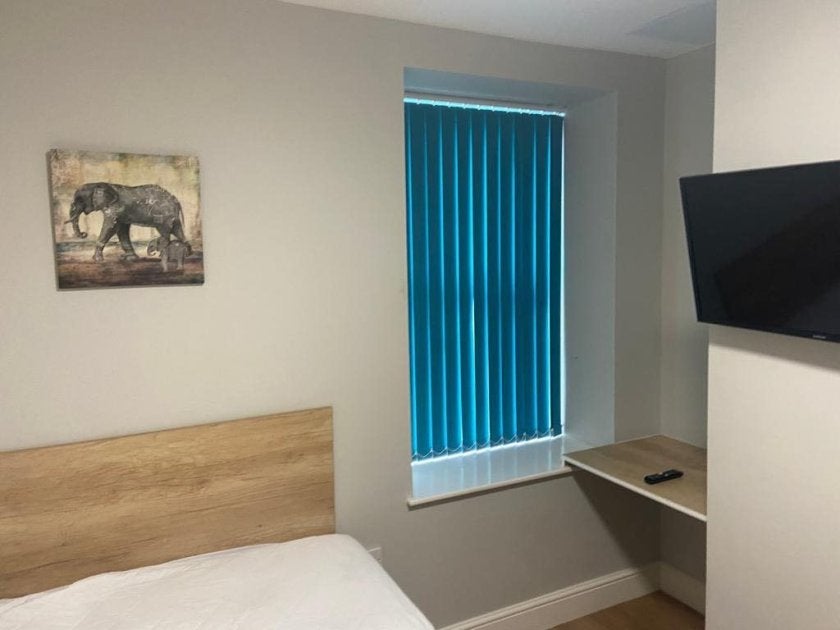 Room Mansel Street in Swansea