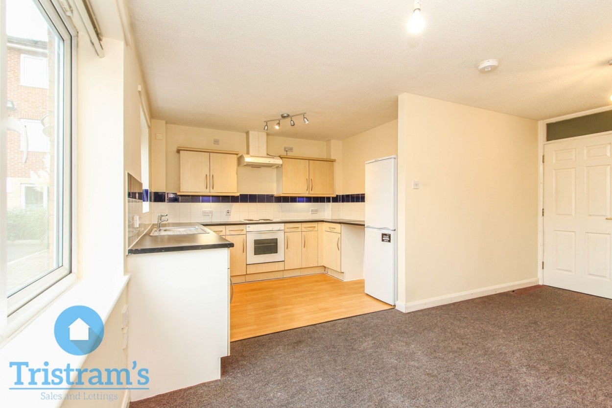 Flat Hawton Crescent in Nottingham