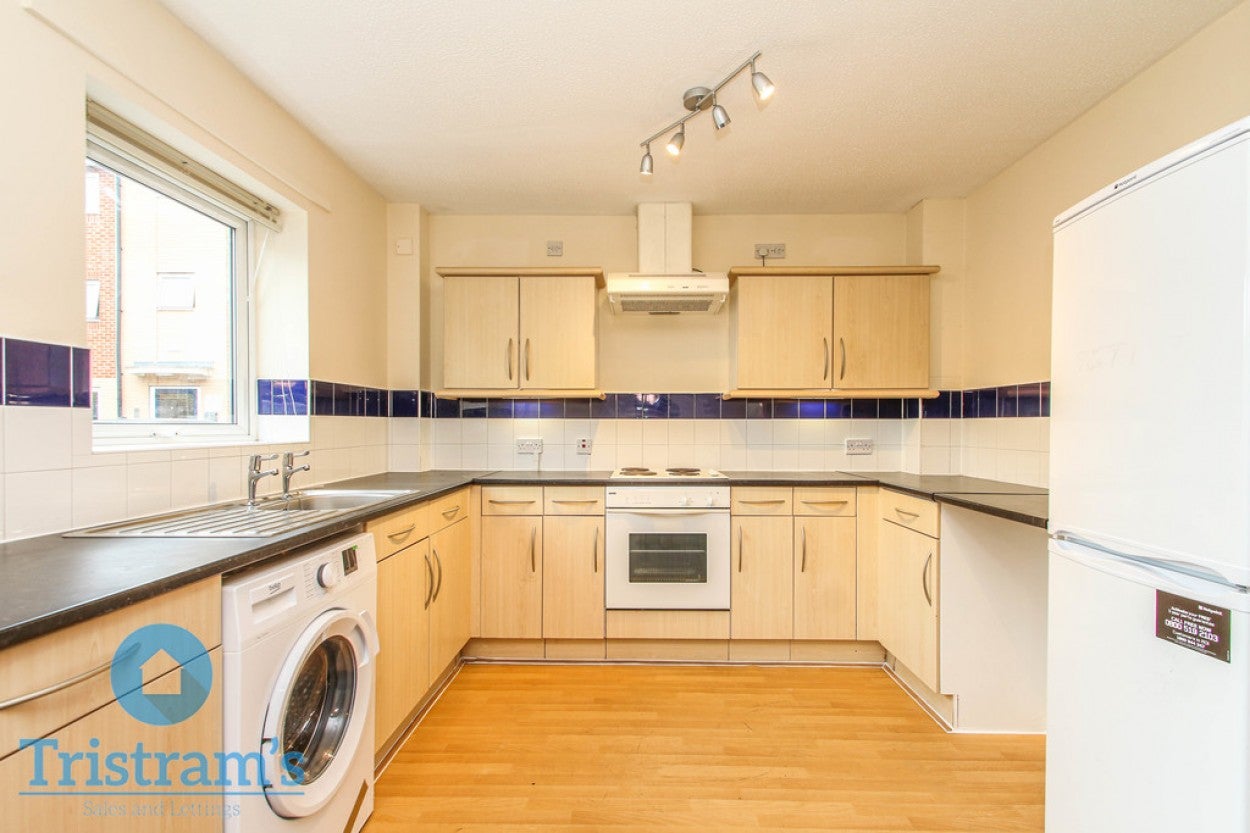 Flat Hawton Crescent in Nottingham