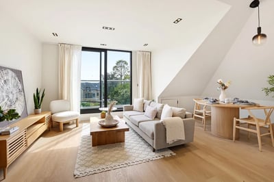 Flat Creswick Road in Greater London