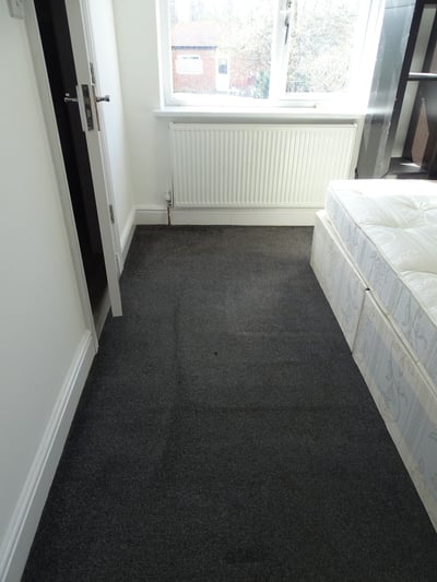 Room Windmill Lane in Greater London