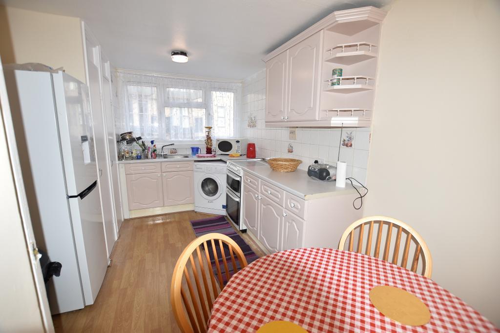 Room Trinity Way in Greater London