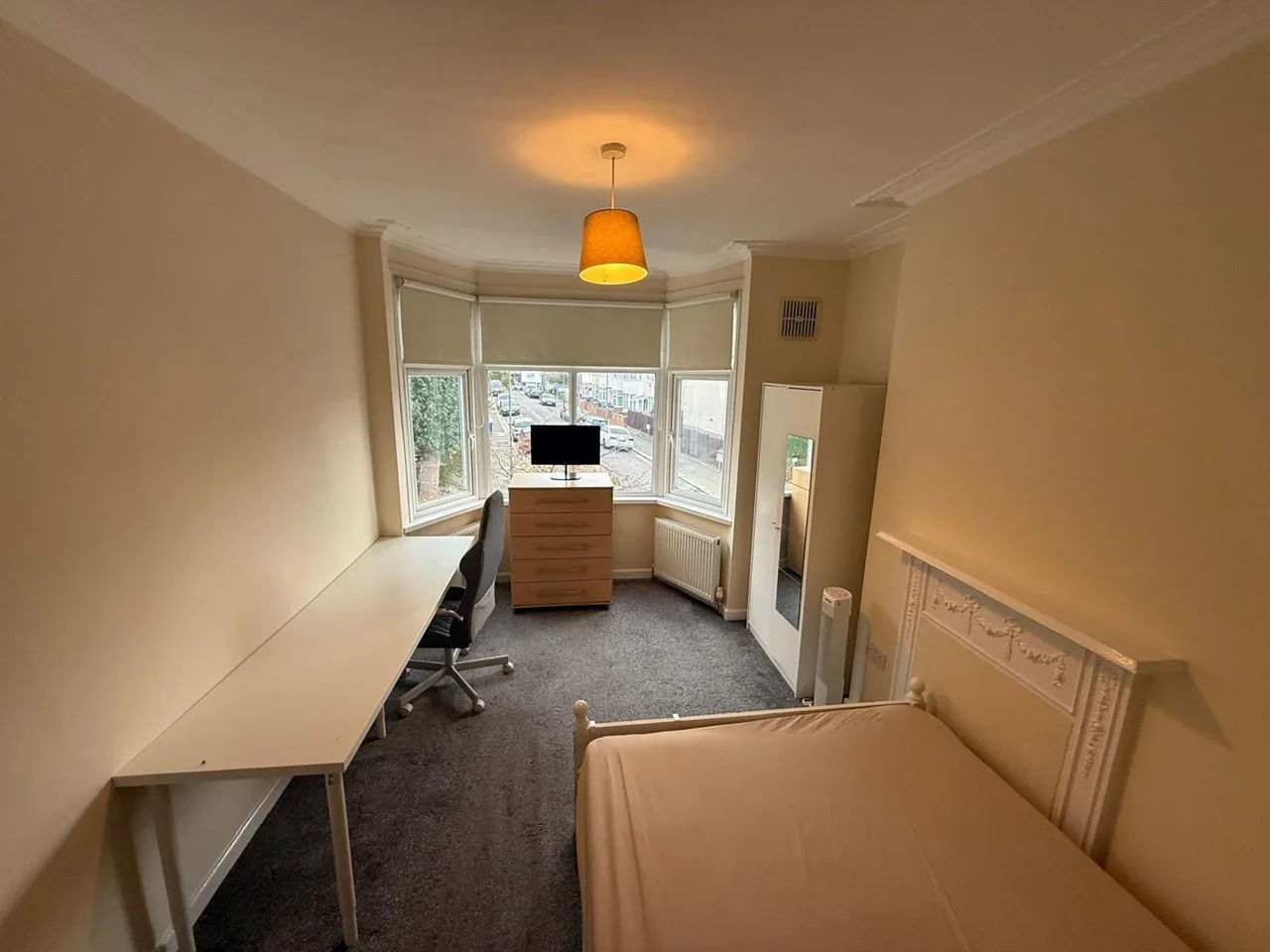 Room Babington Road in Greater London
