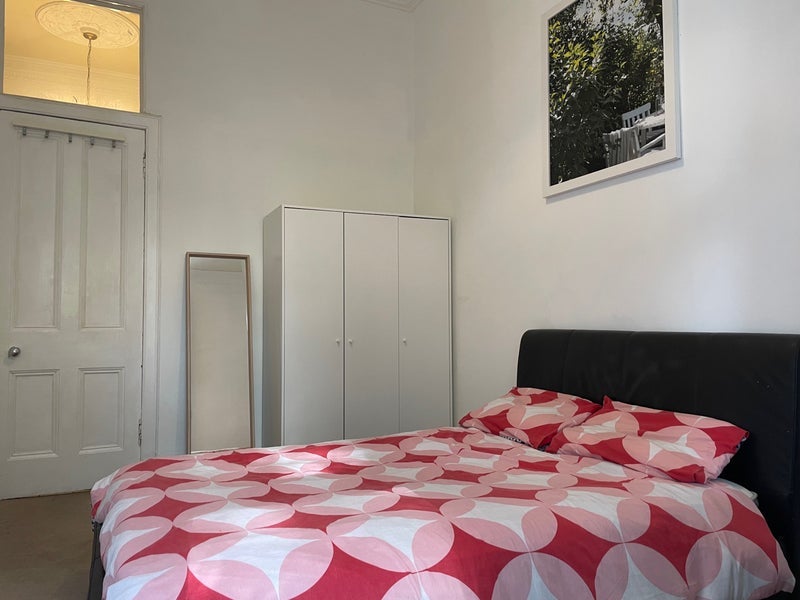 Flat Hyndland Road in Glasgow