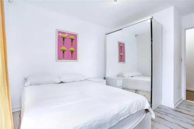 Flat Amhurst Road in Greater London