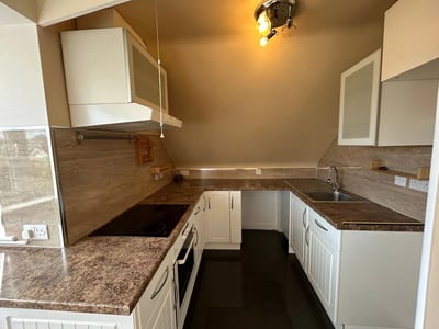 Flat Aldermoor Lane in Coventry