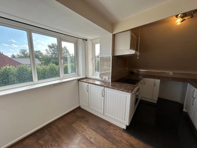 Flat Aldermoor Lane in Coventry