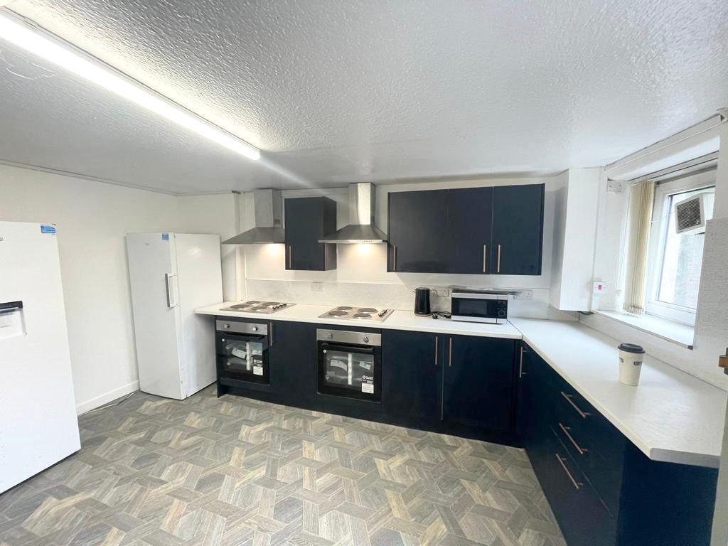 Flat Wood Road in Pontypridd
